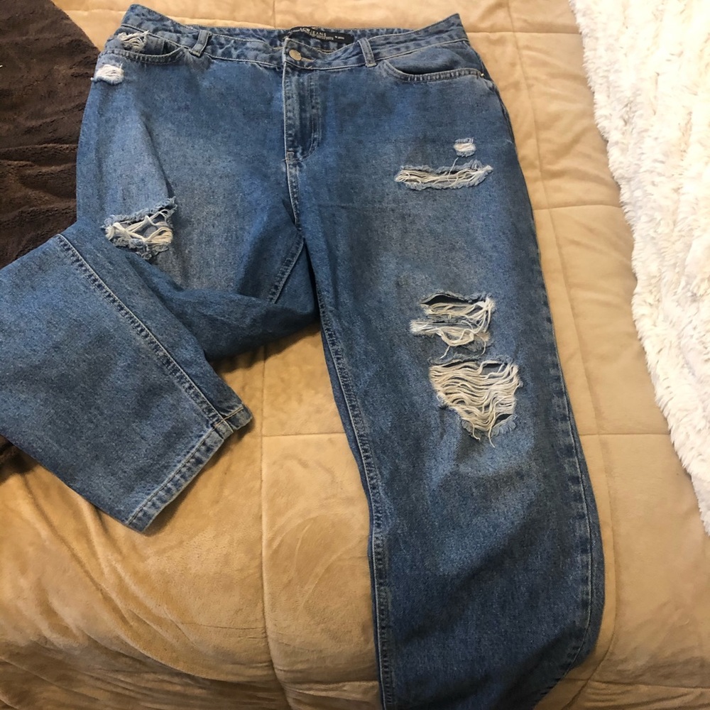 High Waist Distressed Boyfriend Jean